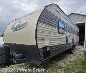 2018 Forest River Cherokee Grey Wolf https://d17qgzvii7d4wm.cloudfront.net/s3/img.rv/26 - Used Toy Hauler For Sale by For Sale By Owner in Waterloo, Indiana features TV Antenna, Inverter, Water Heater, Powered Landing Legs, Glass Shower Door