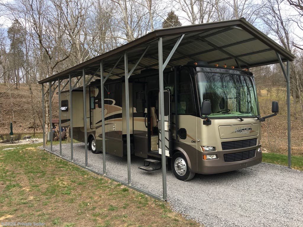 2008 Tiffin Allegro 34 TGA - Used Class A For Sale by For Sale By Owner in BRISTOL, Tennessee features Booth Dinette, Recliner(s), Theater Seating, Kitchen Sink, 6-Way Power Driver's Seat