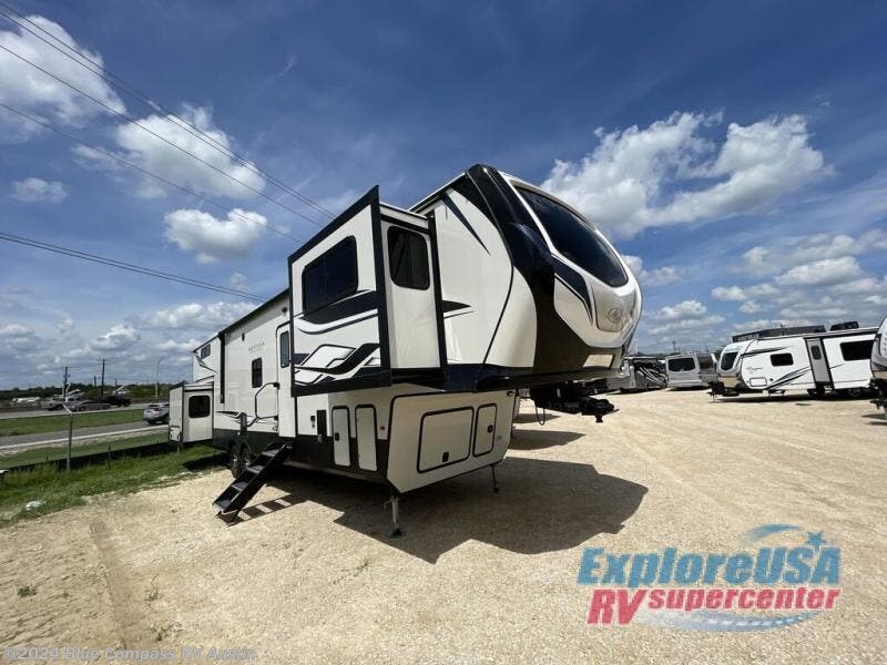 2023 Keystone Montana High Country 377FL RV for Sale in Buda, TX 78610