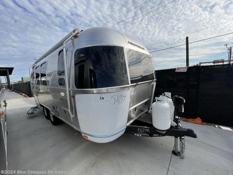 2023 Airstream Flying Cloud 23FB Twin RV for Sale in Buda, TX 78610