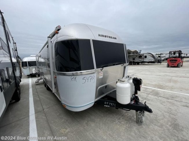 2023 Globetrotter 27FB by Airstream from Camper Clinic II in Buda, Texas