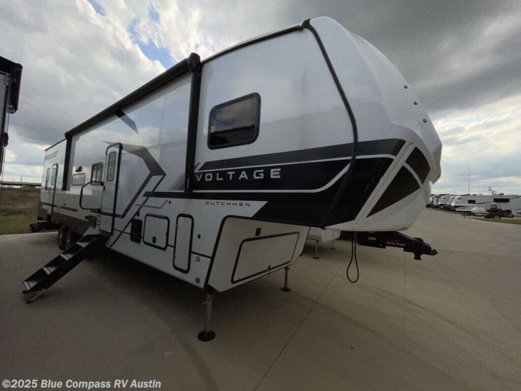 New 2025 Dutchmen Voltage V-Series 3800 available in Buda, Texas
