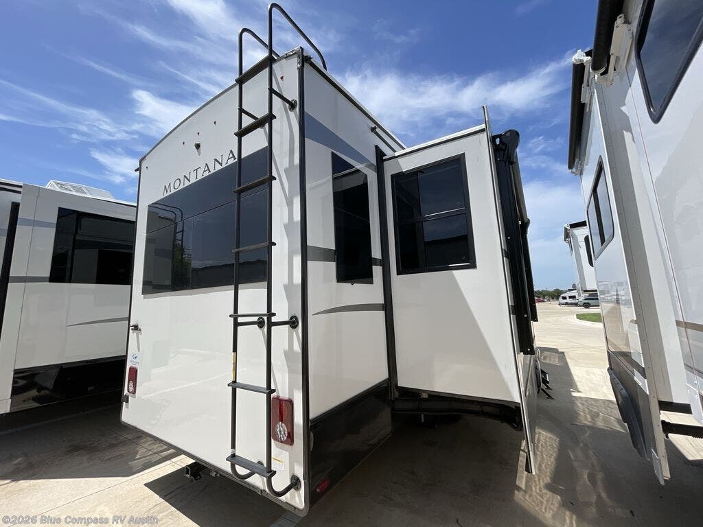 2025 Montana 3123RL by Keystone from Blue Compass RV Austin in Buda, Texas