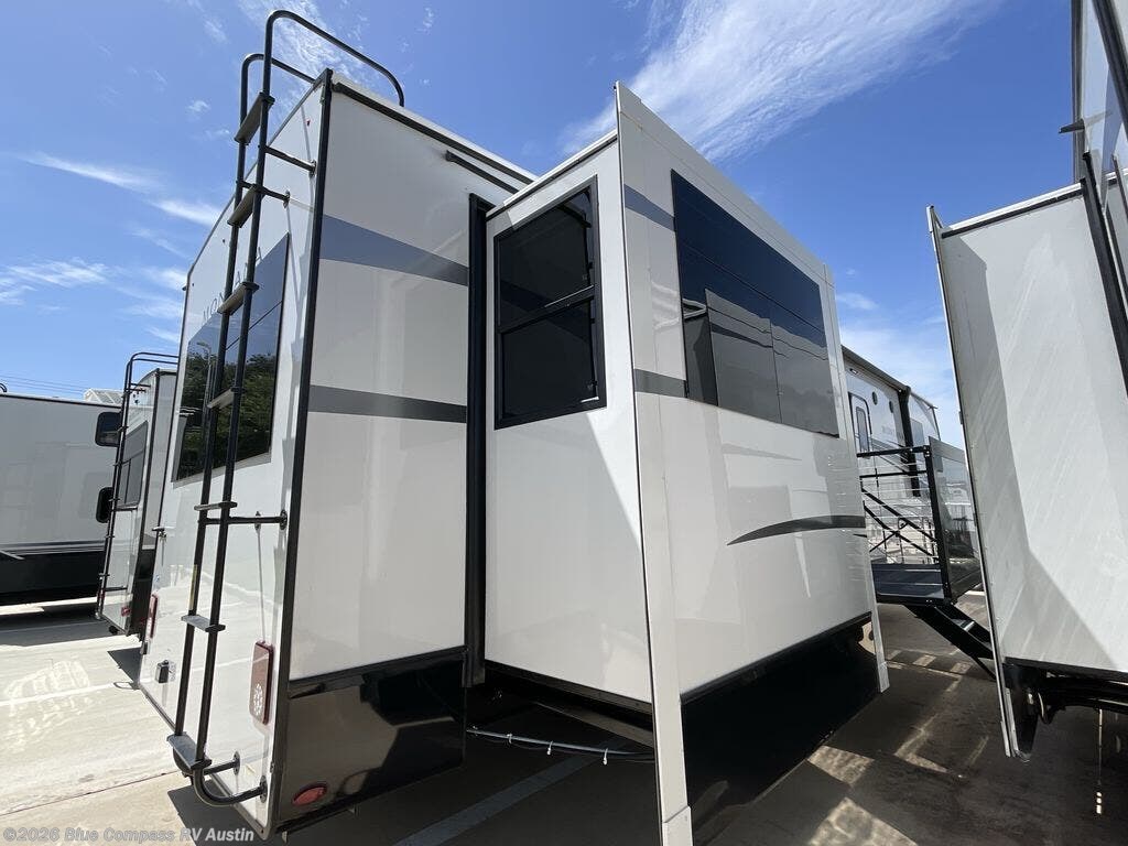 2025 Montana 3532SP by Keystone from Blue Compass RV Austin in Buda, Texas