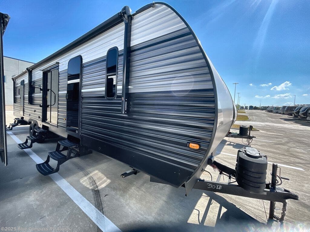 2026 Zinger 390DB by CrossRoads from Blue Compass RV Austin in Buda, Texas