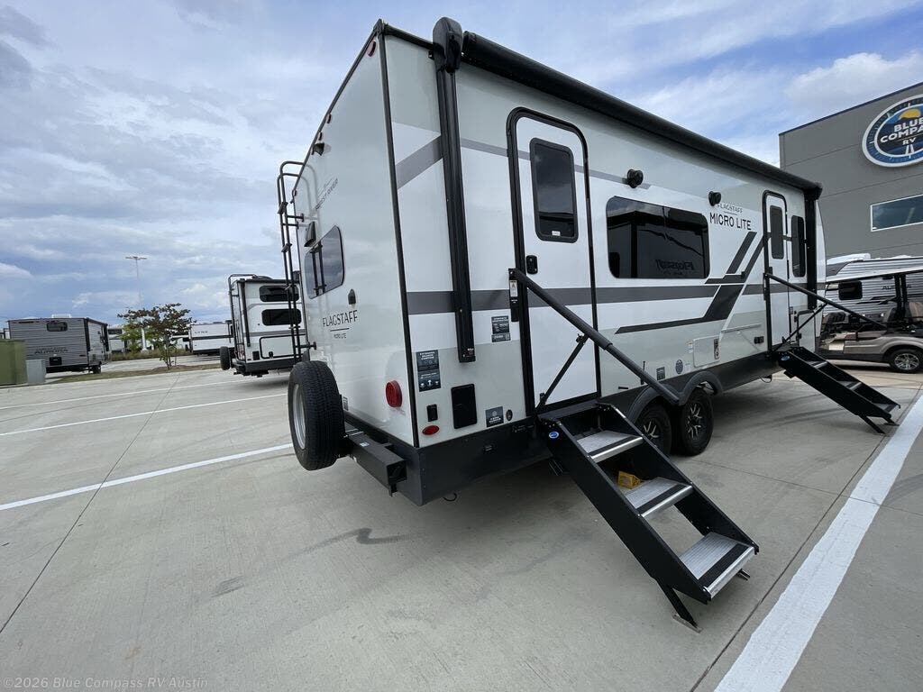 2026 Flagstaff Micro Lite 25SRK by Forest River from Blue Compass RV Austin in Buda, Texas
