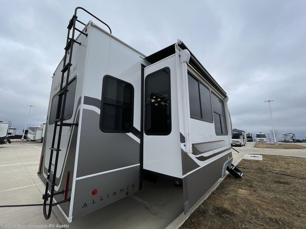 2026 Alliance RV Paradigm 340RL - New Fifth Wheel For Sale by Blue Compass RV Austin in Buda, Texas features Slideout