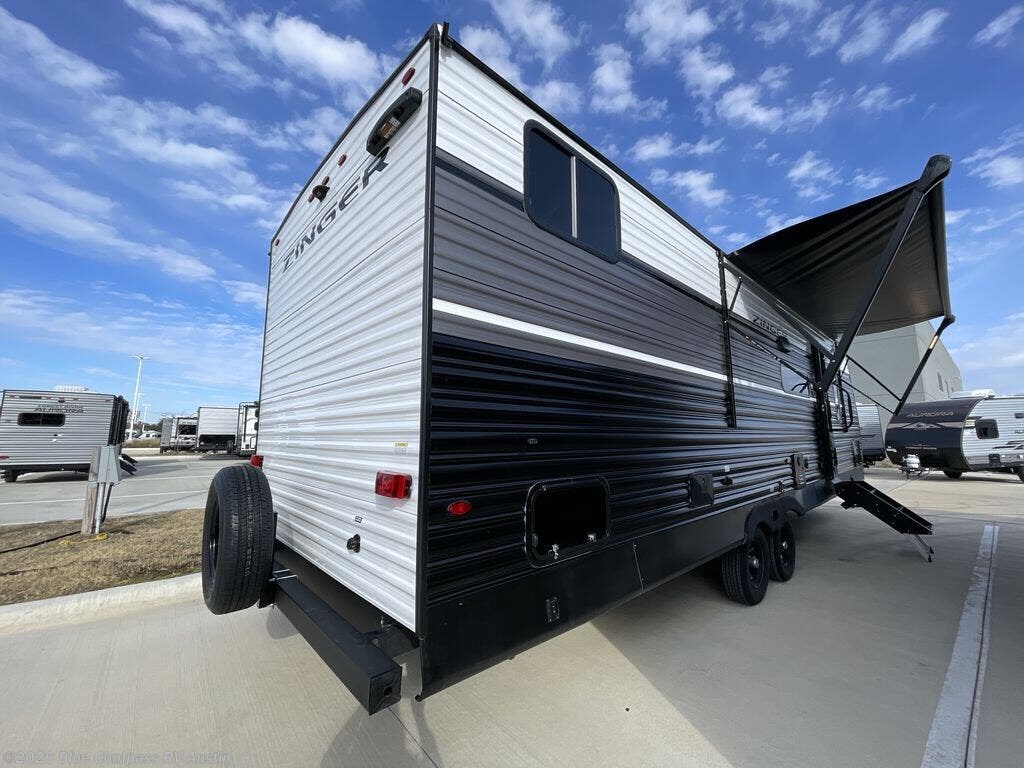 2026 Zinger Lite 290QB by CrossRoads from Blue Compass RV Austin in Buda, Texas