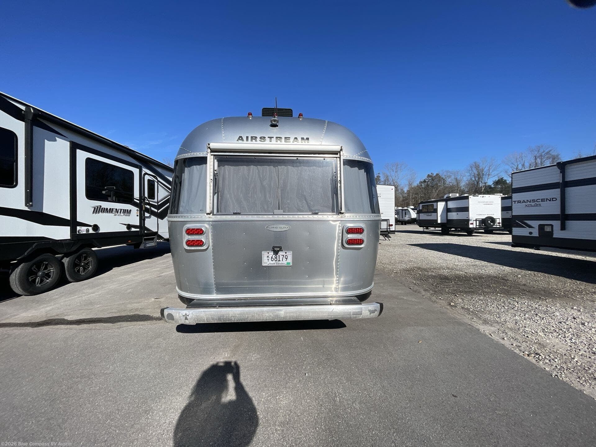 2018 Flying Cloud 27FB by Airstream from Blue Compass RV Austin in Buda, Texas
