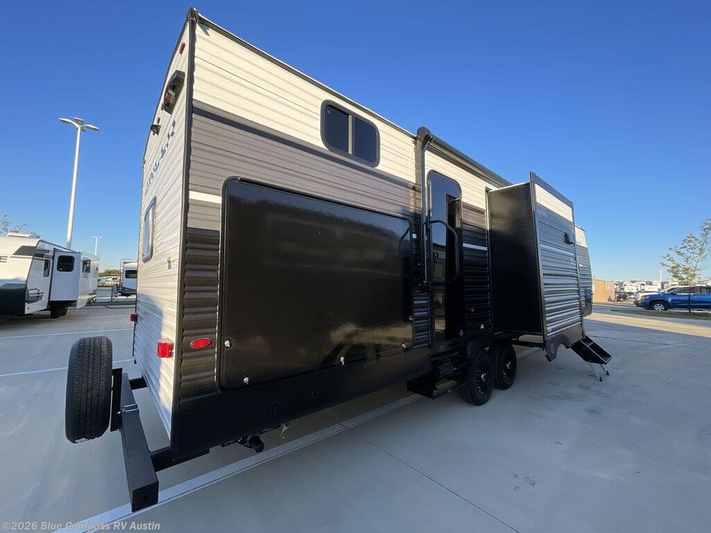 2026 Zinger 331BH by CrossRoads from Blue Compass RV Austin in Buda, Texas