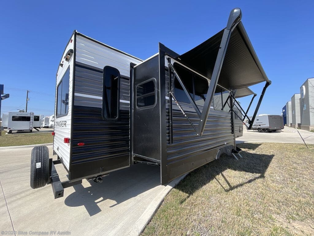 2026 Zinger 340LR by CrossRoads from Blue Compass RV Austin in Buda, Texas