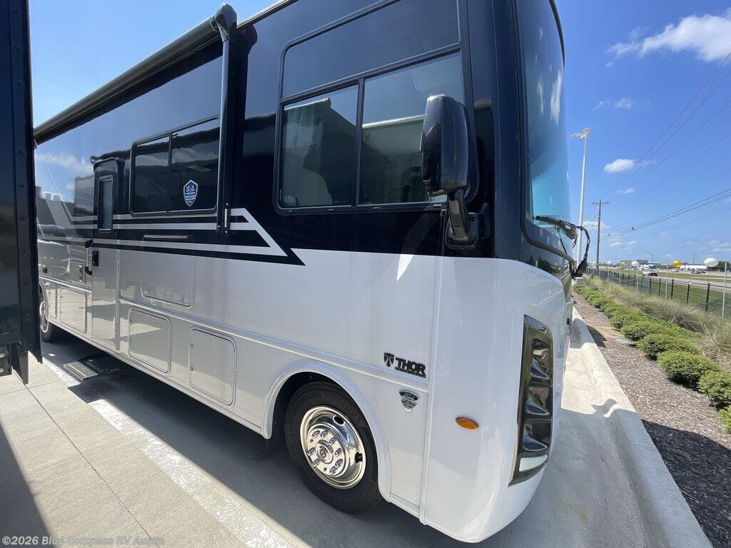 New 2026 Thor Motor Coach Resonate 32B available in Buda, Texas