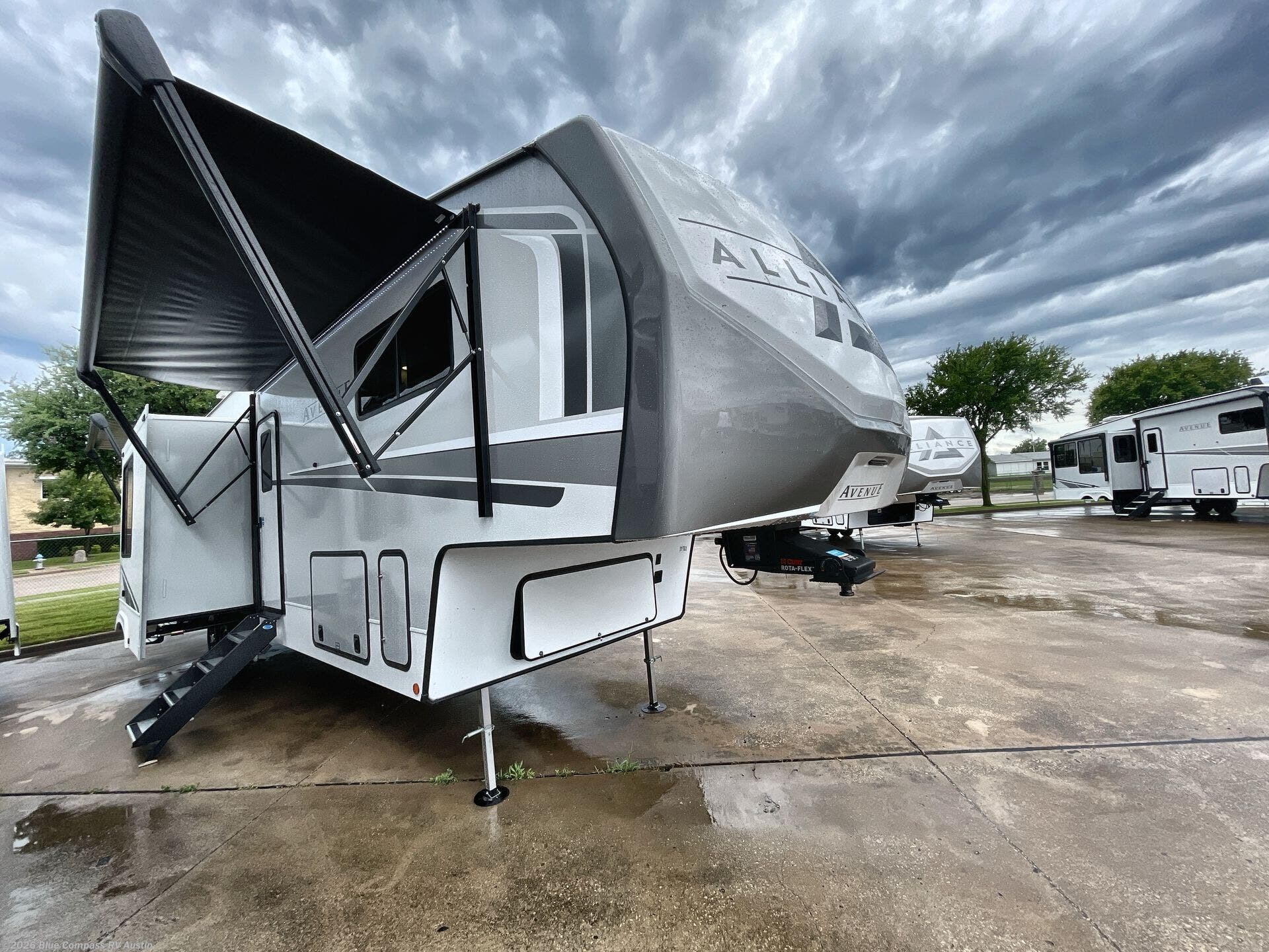 2025 Avenue 38DBL by Alliance RV from Blue Compass RV Austin in Buda, Texas