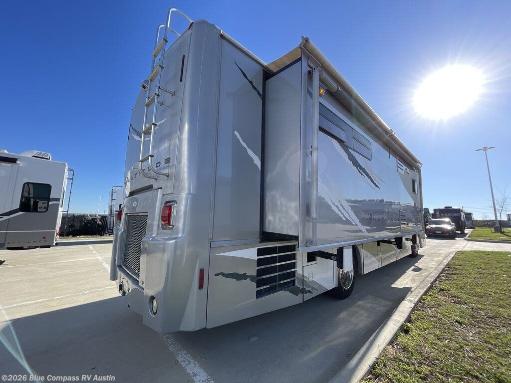 2008 Itasca Latitude Itasca  39W - Used Class A For Sale by Blue Compass RV Austin in Buda, Texas