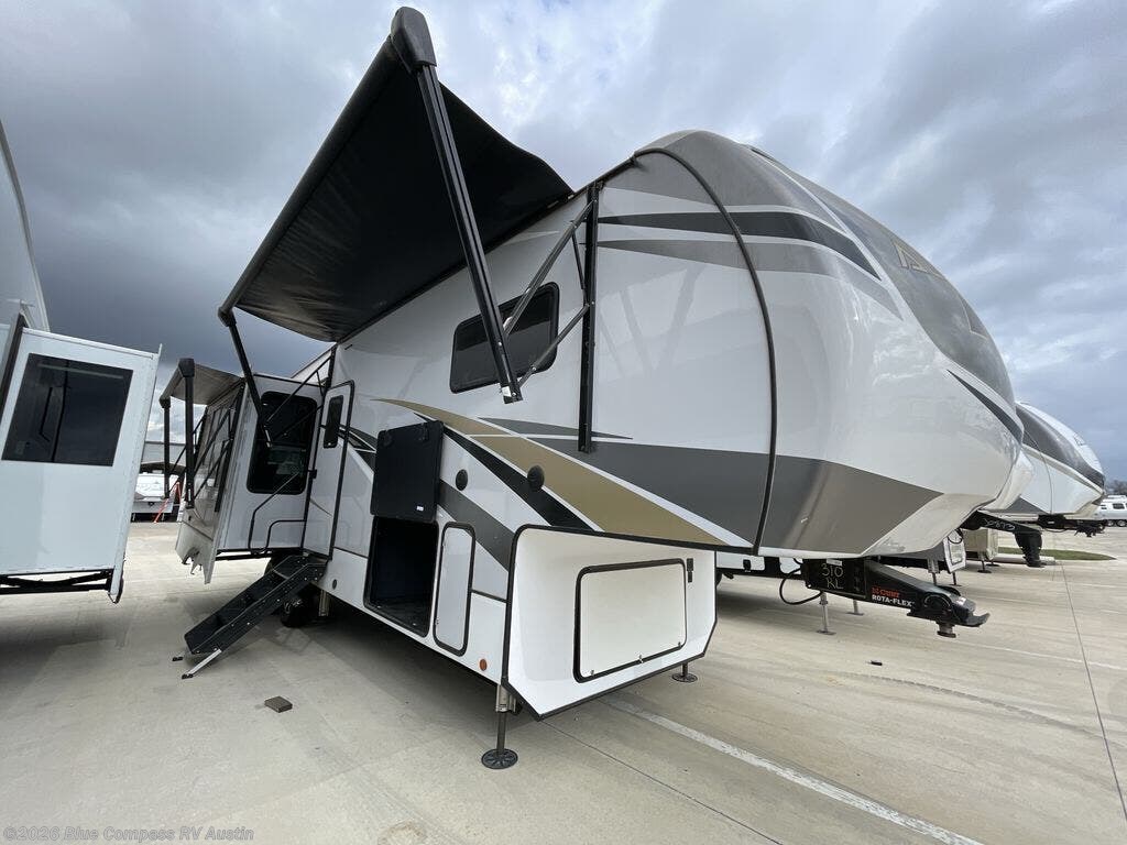 Used 2022 Alliance RV Paradigm 310RL available in Buda, Texas