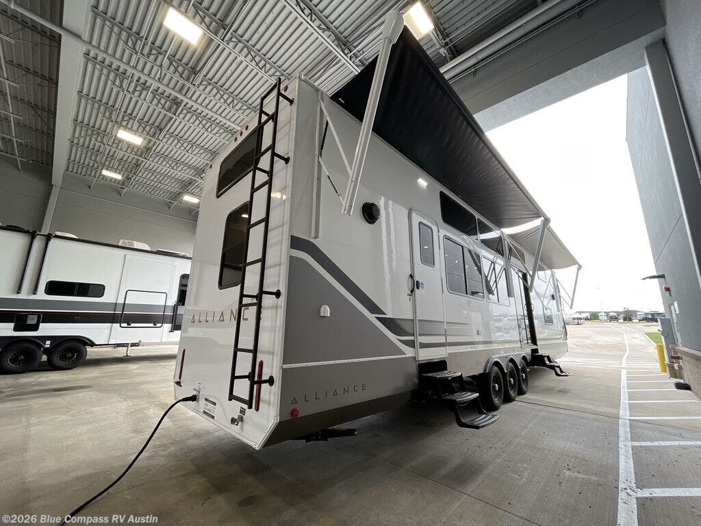 2026 Benchmark 44LFT by Alliance RV from Blue Compass RV Austin in Buda, Texas