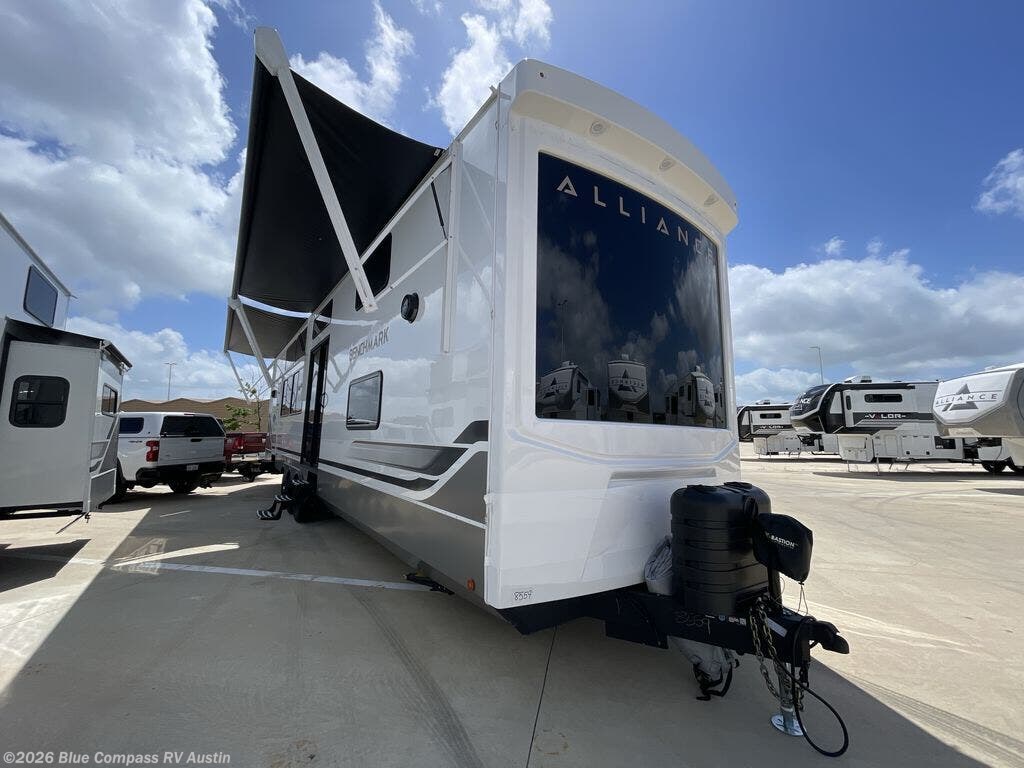 New 2026 Alliance RV Benchmark 44LFT available in Buda, Texas
