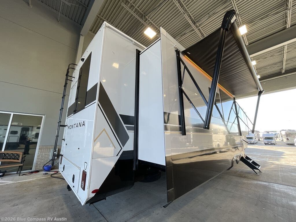 2026 Montana 3900RK by Keystone from Blue Compass RV Austin in Buda, Texas