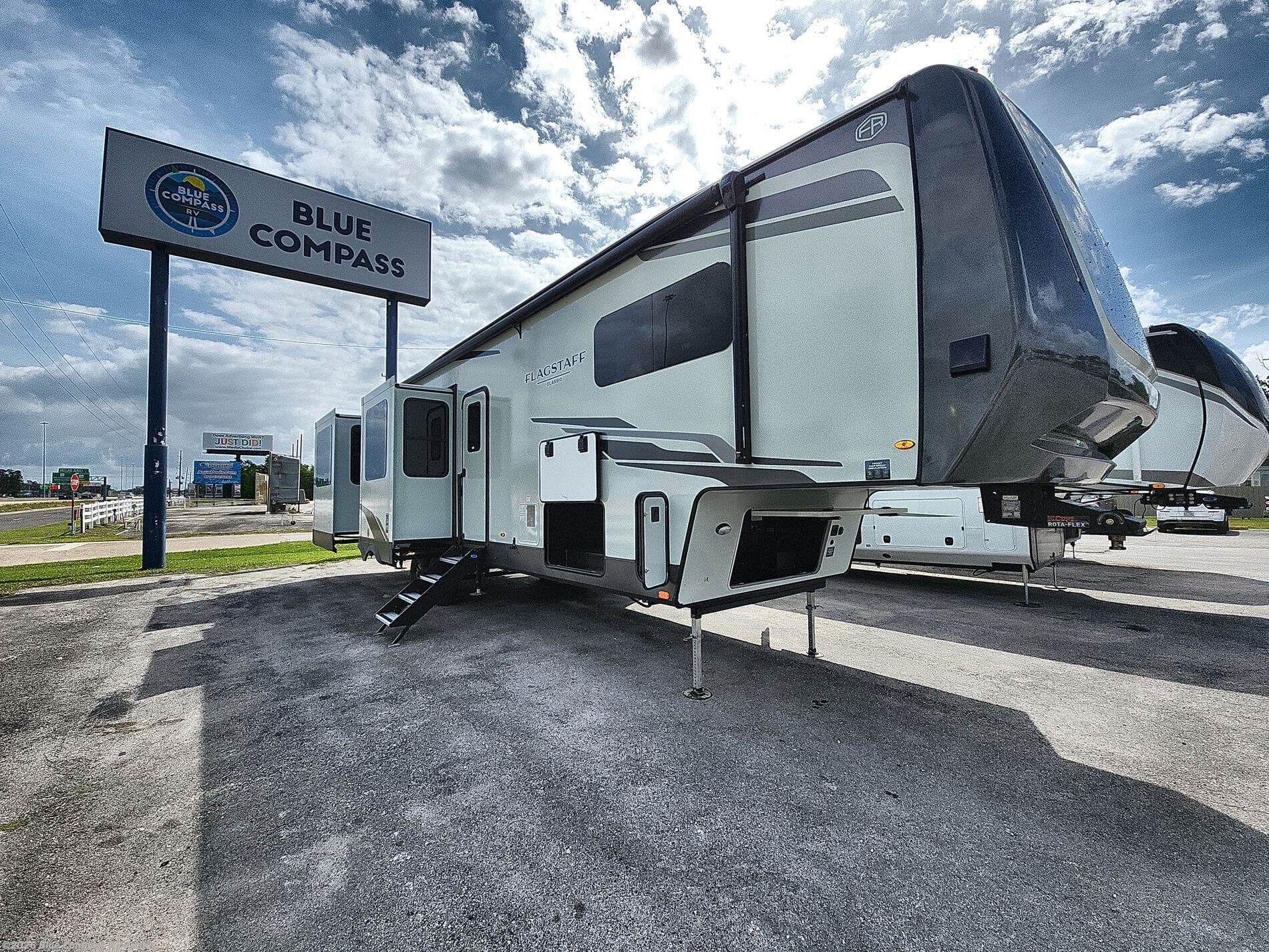 New 2026 Forest River Flagstaff Classic 404CRK available in Buda, Texas