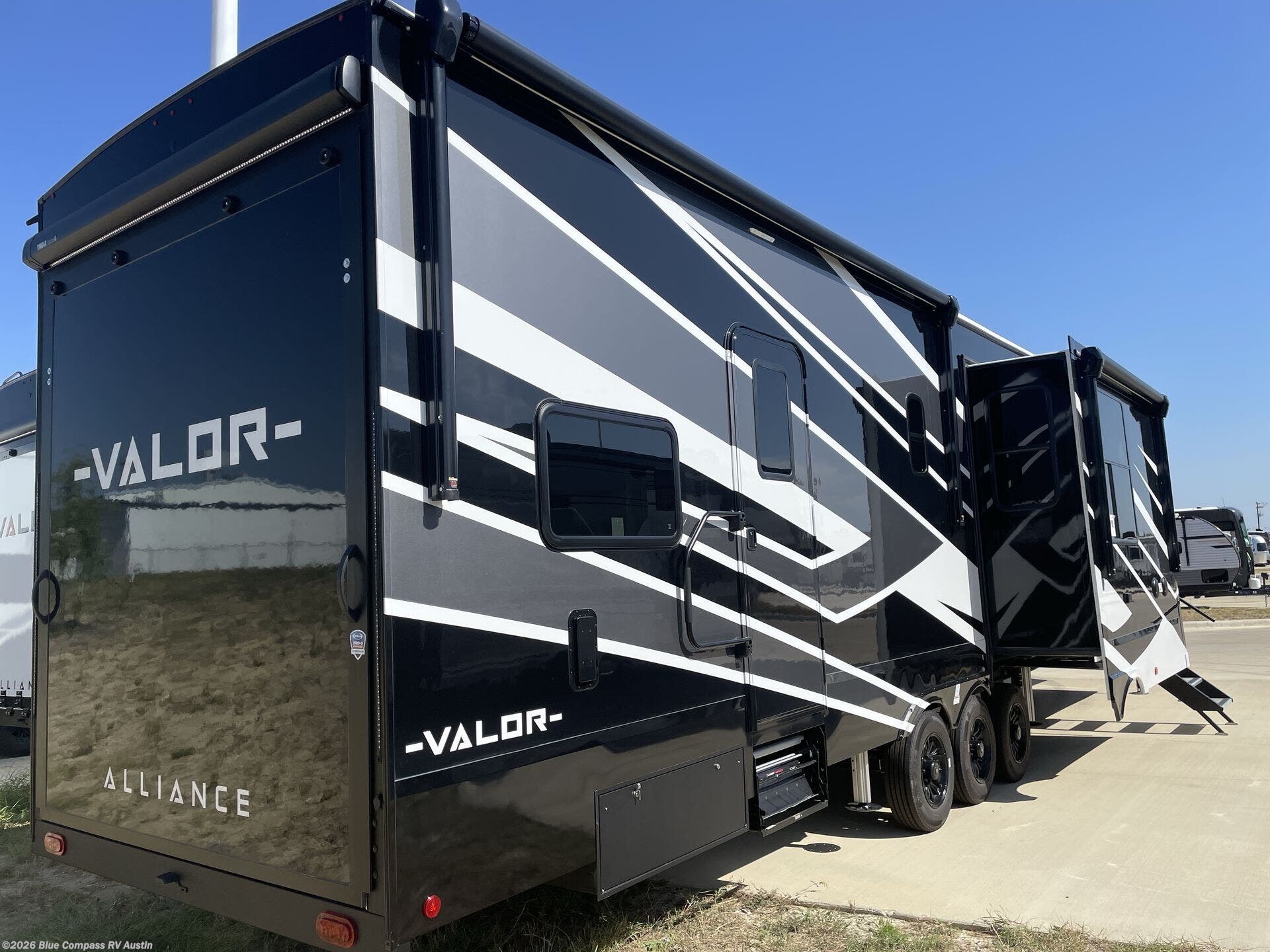New 2027 Alliance RV Valor 44V14 available in Buda, Texas