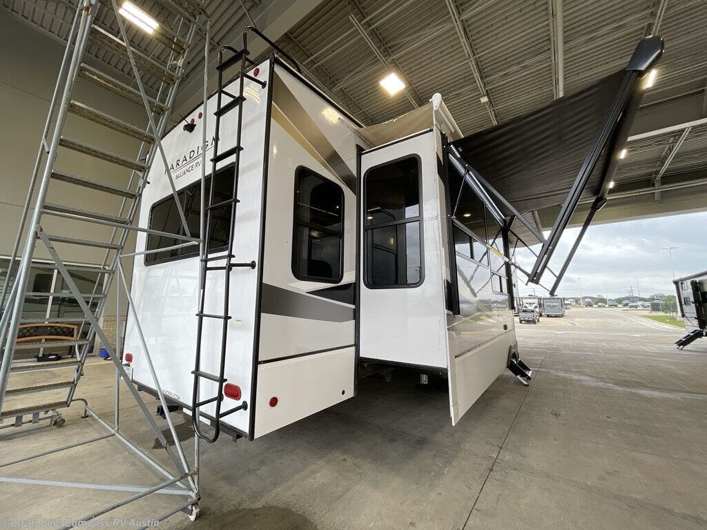 2022 Paradigm 370FB by Alliance RV from Blue Compass RV Austin in Buda, Texas