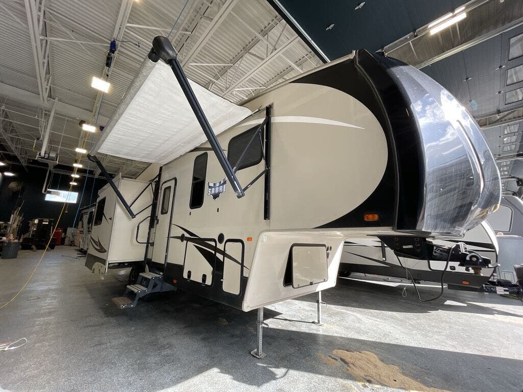 2017 Forest River Sabre Lite 28RL - Used Fifth Wheel For Sale by Blue Compass RV Austin in Buda, Texas features Slideout