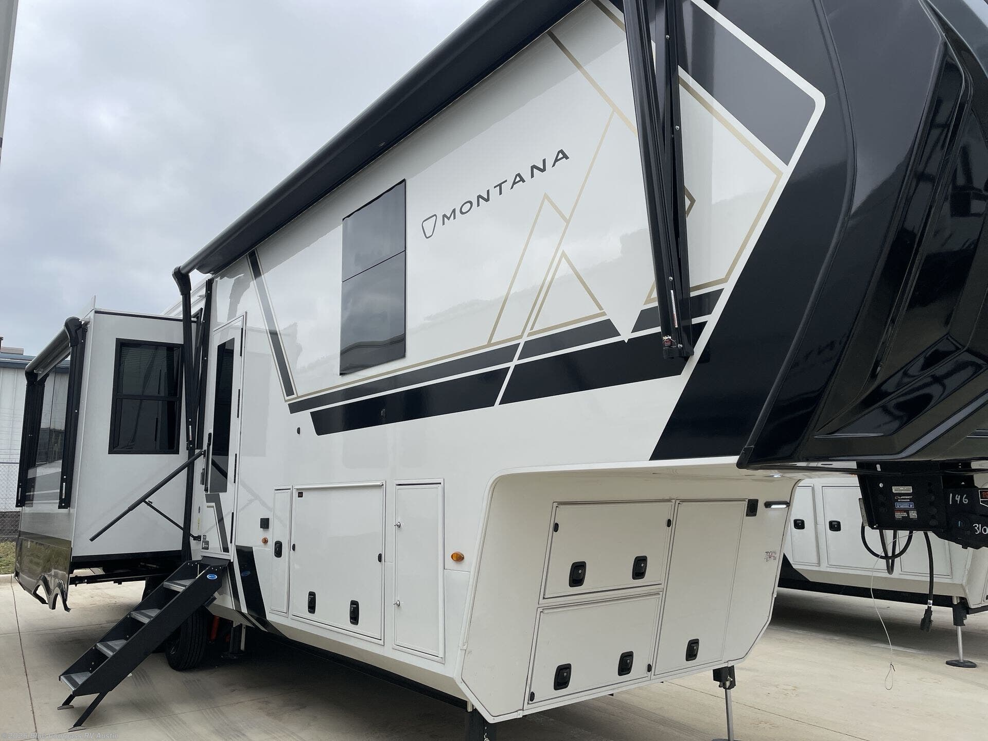 New 2027 Keystone Montana 3100RL available in Buda, Texas