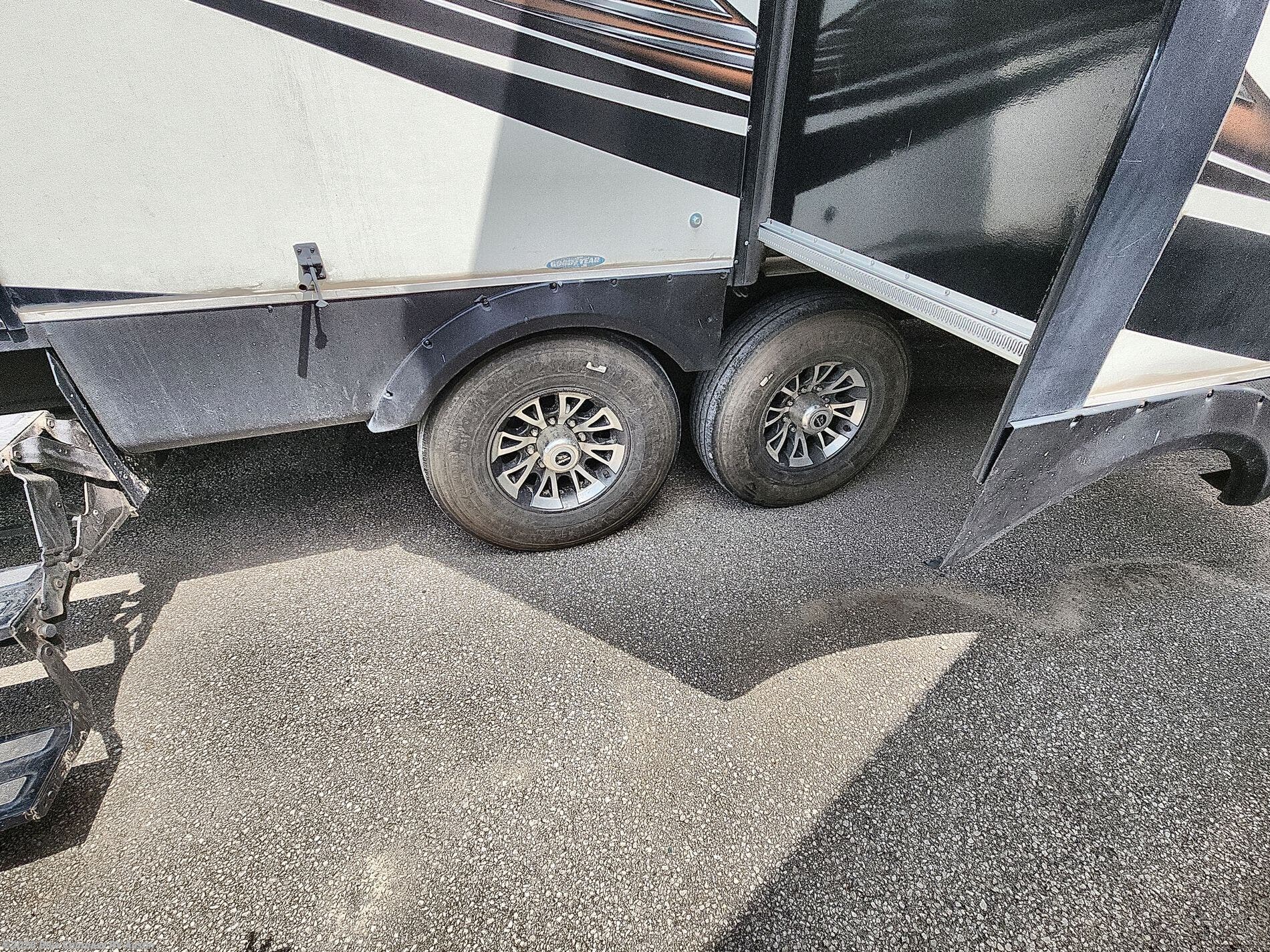2018 Talon 413T by Jayco from Blue Compass RV Austin in Buda, Texas
