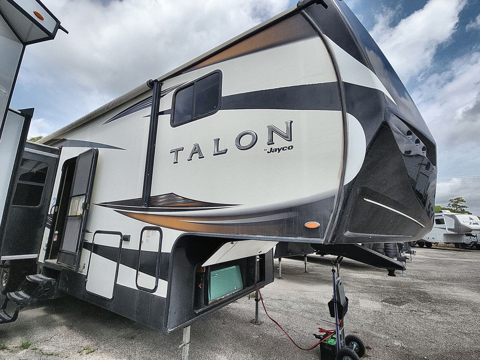 Used 2018 Jayco Talon 413T available in Buda, Texas