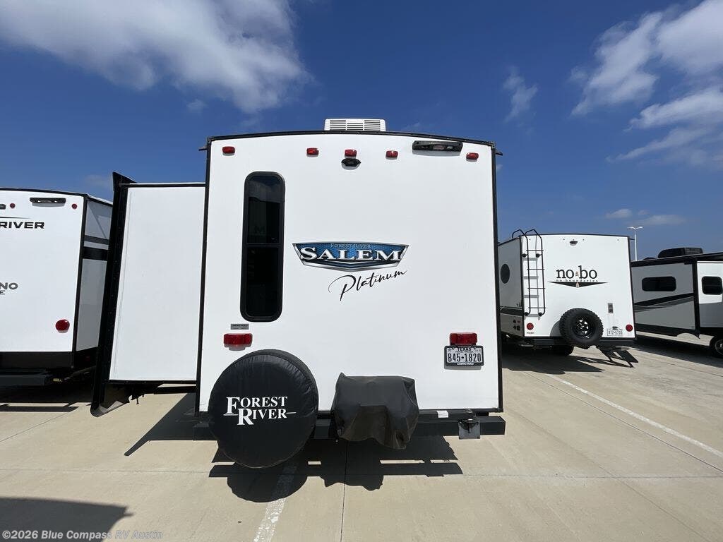 2023 Forest River Salem Cruise Lite Platinum 32BHDSX - Used Travel Trailer For Sale by Blue Compass RV Austin in Buda, Texas