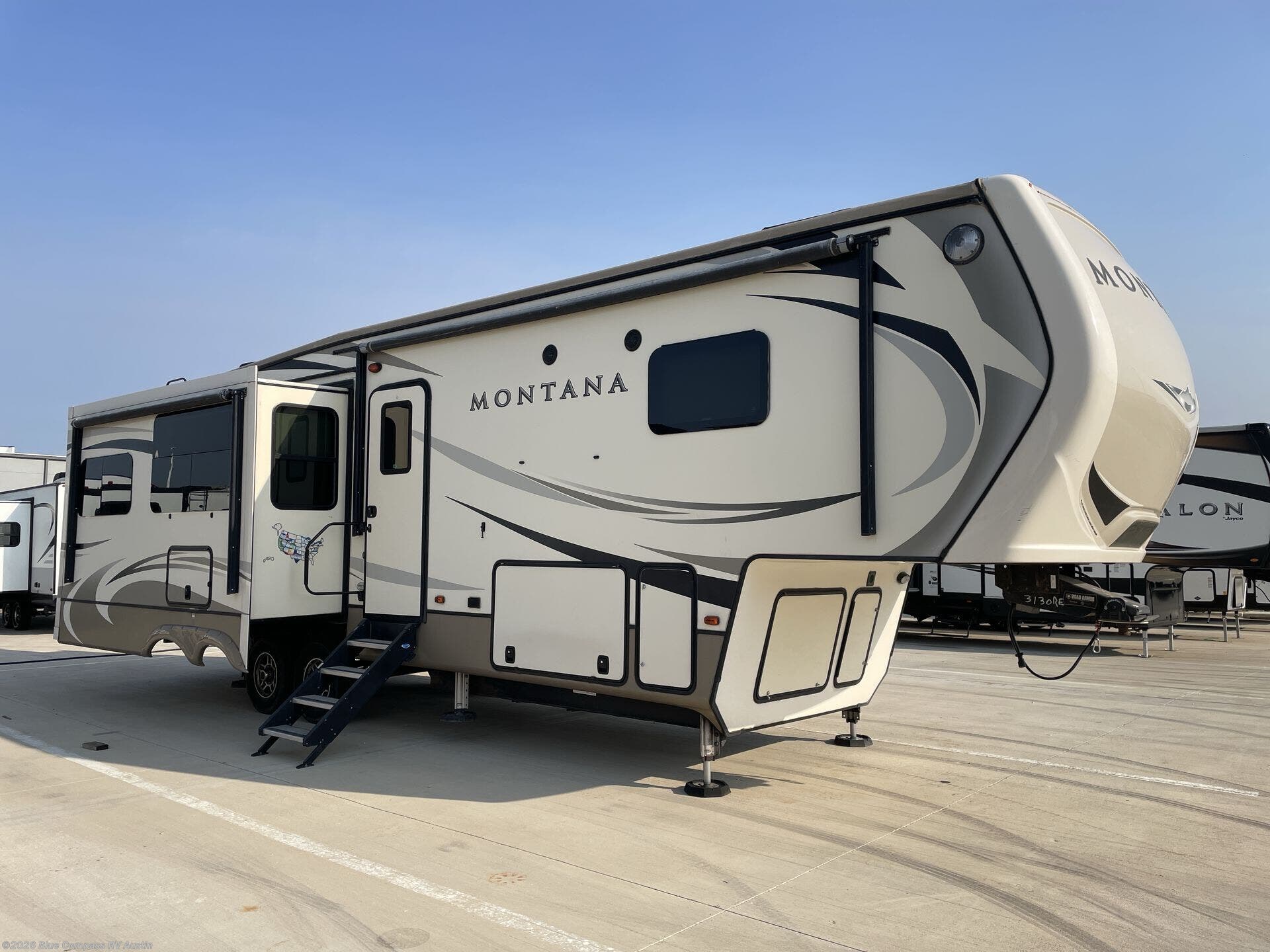 Used 2018 Keystone Montana 3130RE available in Buda, Texas