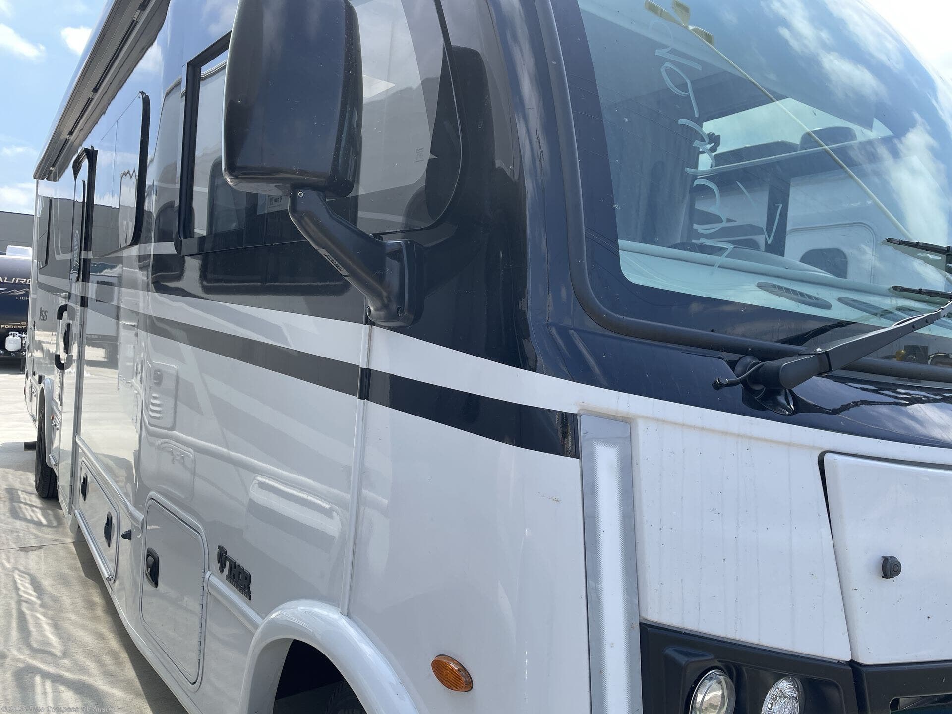 New 2027 Thor Motor Coach Vegas 28.1 available in Buda, Texas