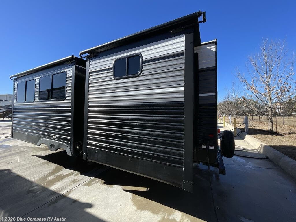 New 2026 CrossRoads Zinger 331BH available in Buda, Texas