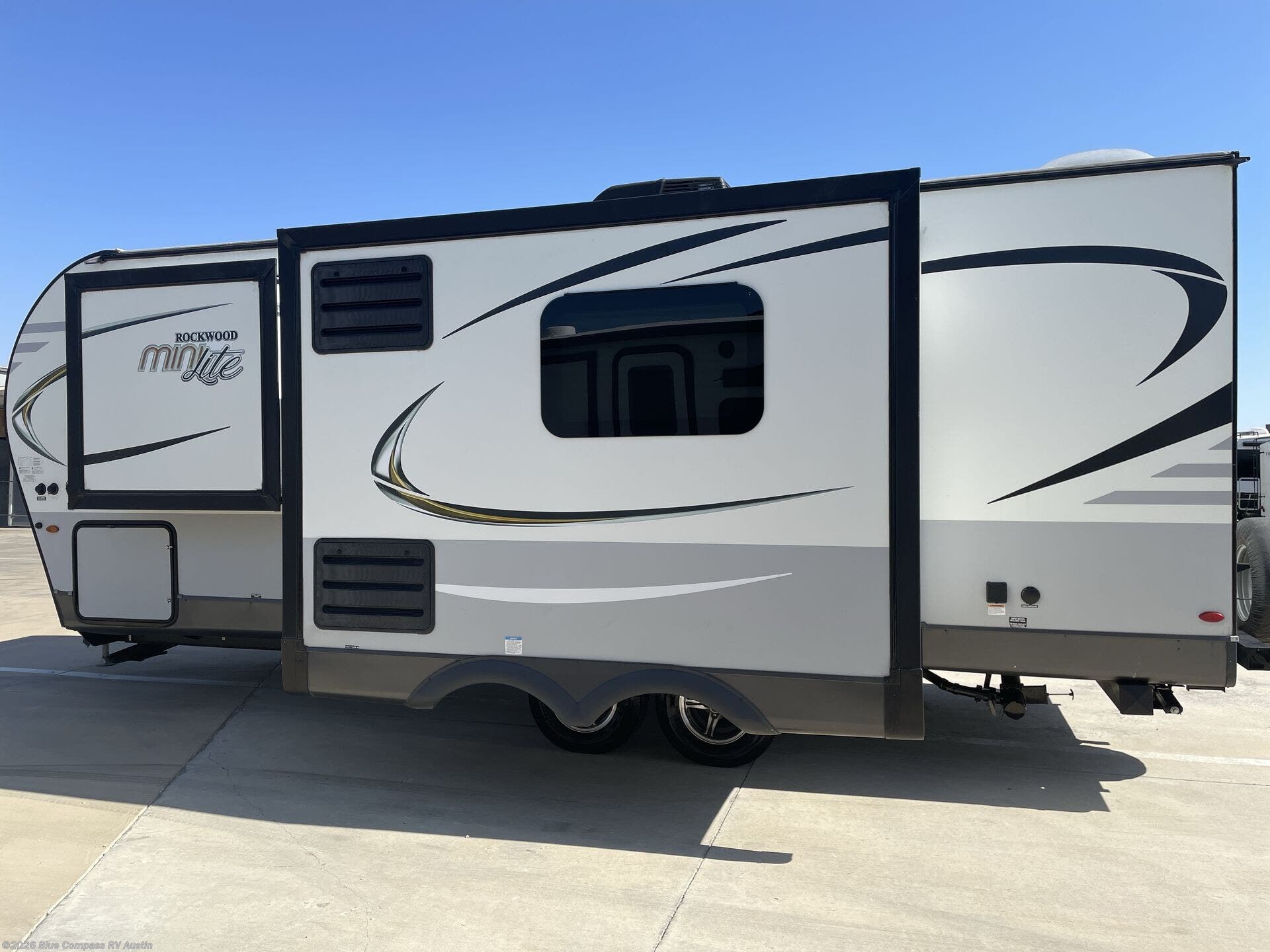 Used 2020 Forest River Rockwood Mini Lite 2511S available in Buda, Texas