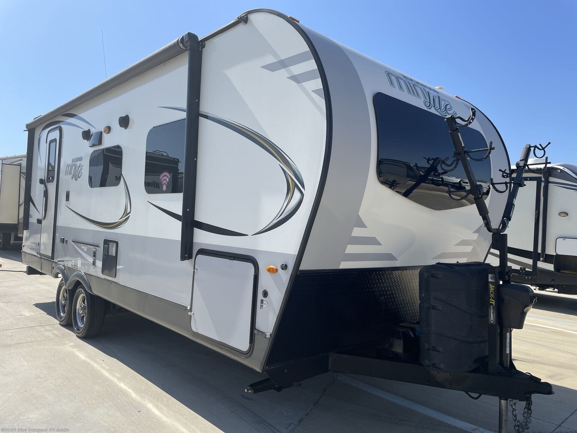 2020 Forest River Rockwood Mini Lite 2511S - Used Travel Trailer For Sale by Blue Compass RV Austin in Buda, Texas