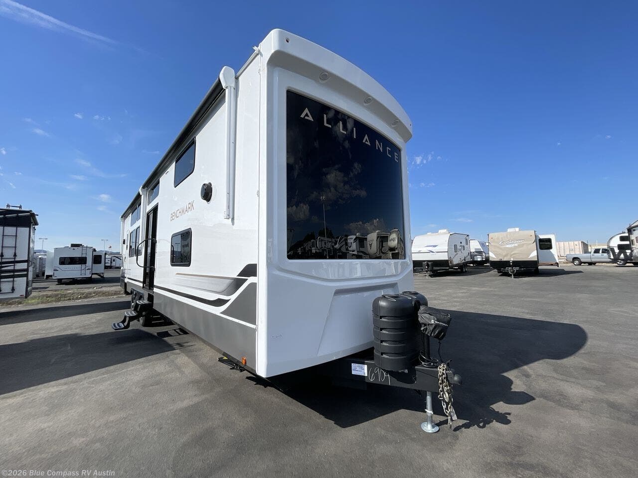 2026 Benchmark 44LFT by Alliance RV from Blue Compass RV Austin in Buda, Texas