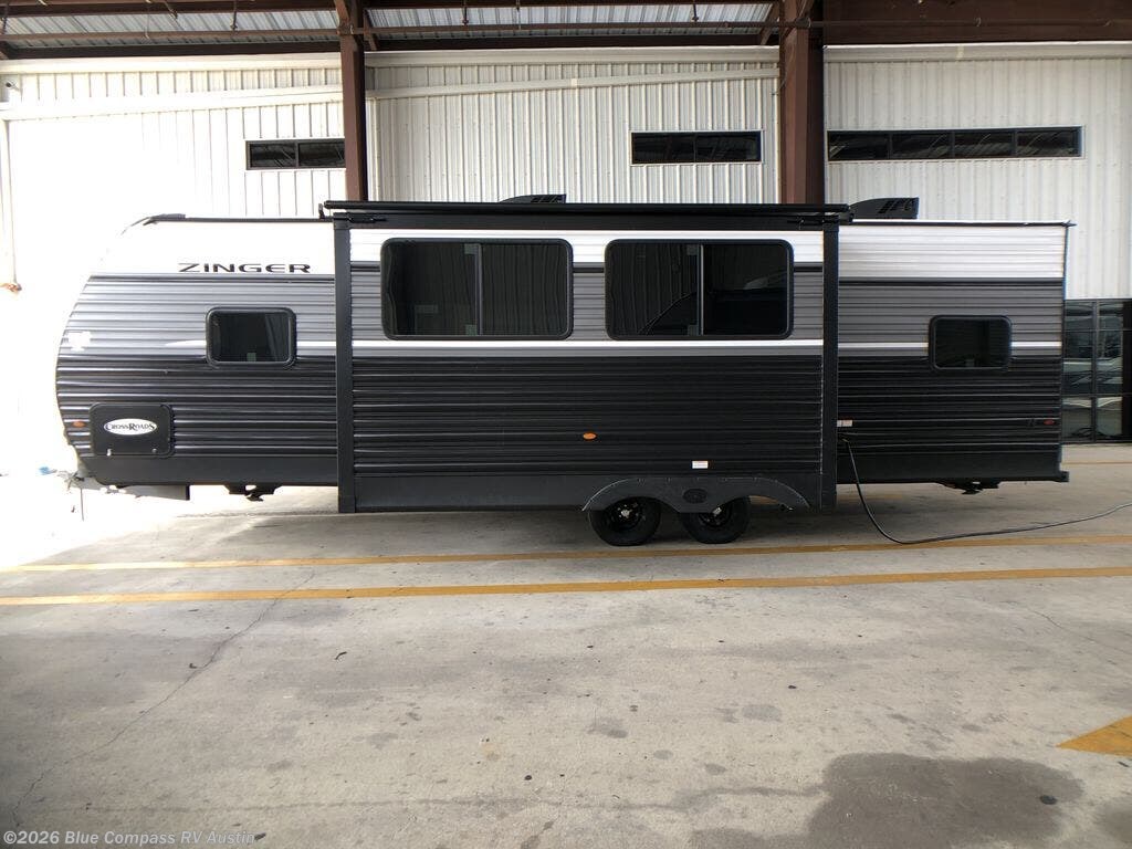 New 2026 CrossRoads Zinger Lite 290QB available in Buda, Texas
