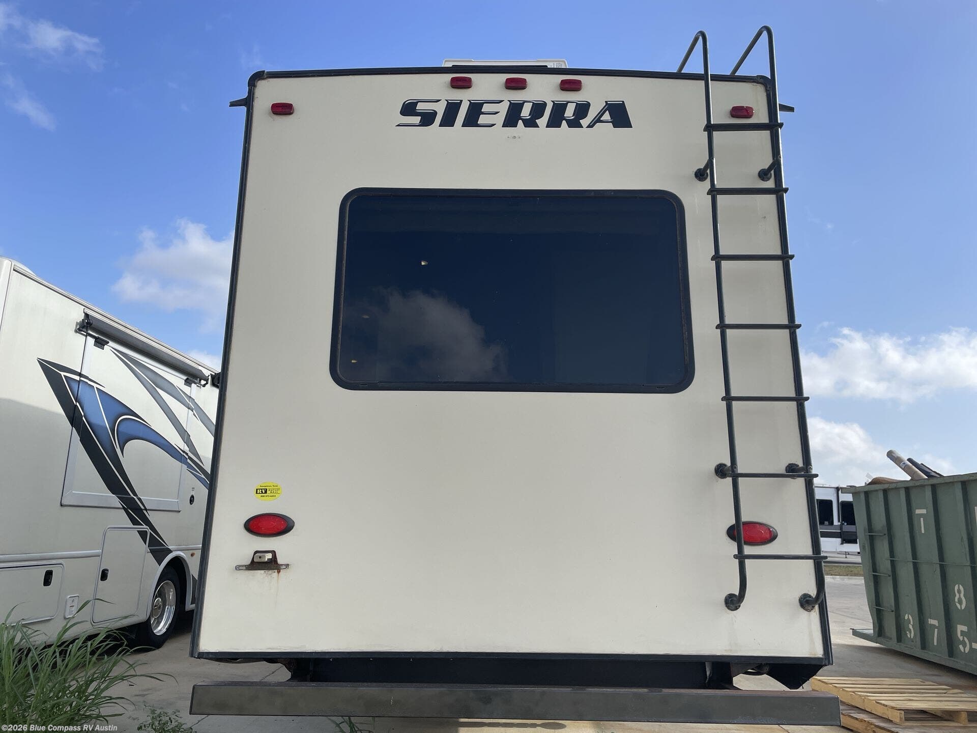 2018 Sierra 378FB by Forest River from Blue Compass RV Austin in Buda, Texas