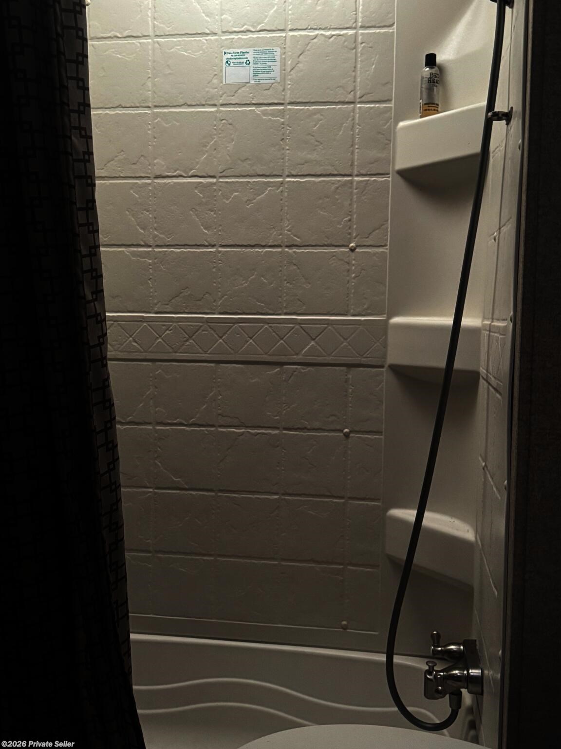 Used 2014 Heartland Torque Torgue SS model 325 with two baths available in Jurupa Valley, California