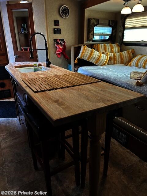 2017 Lance Lance Max - Used Travel Trailer For Sale by For Sale By Owner in Palm Coast, Florida