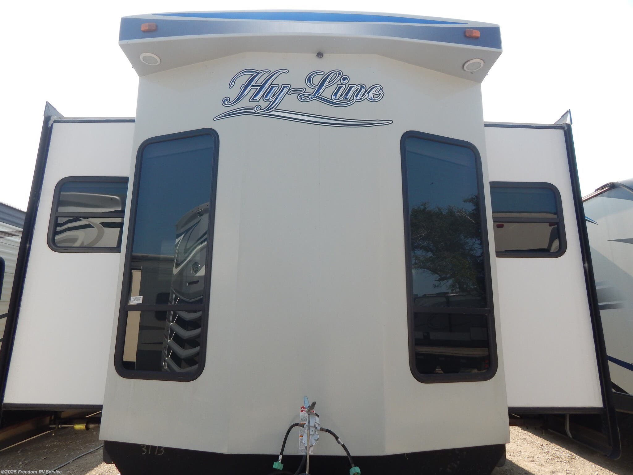 2021 Premier HY-44 - Used Park Model For Sale by Freedom RV Service in Aransas Pass, Texas features Oven, Microwave, Awning, Air Conditioning, Water Heater