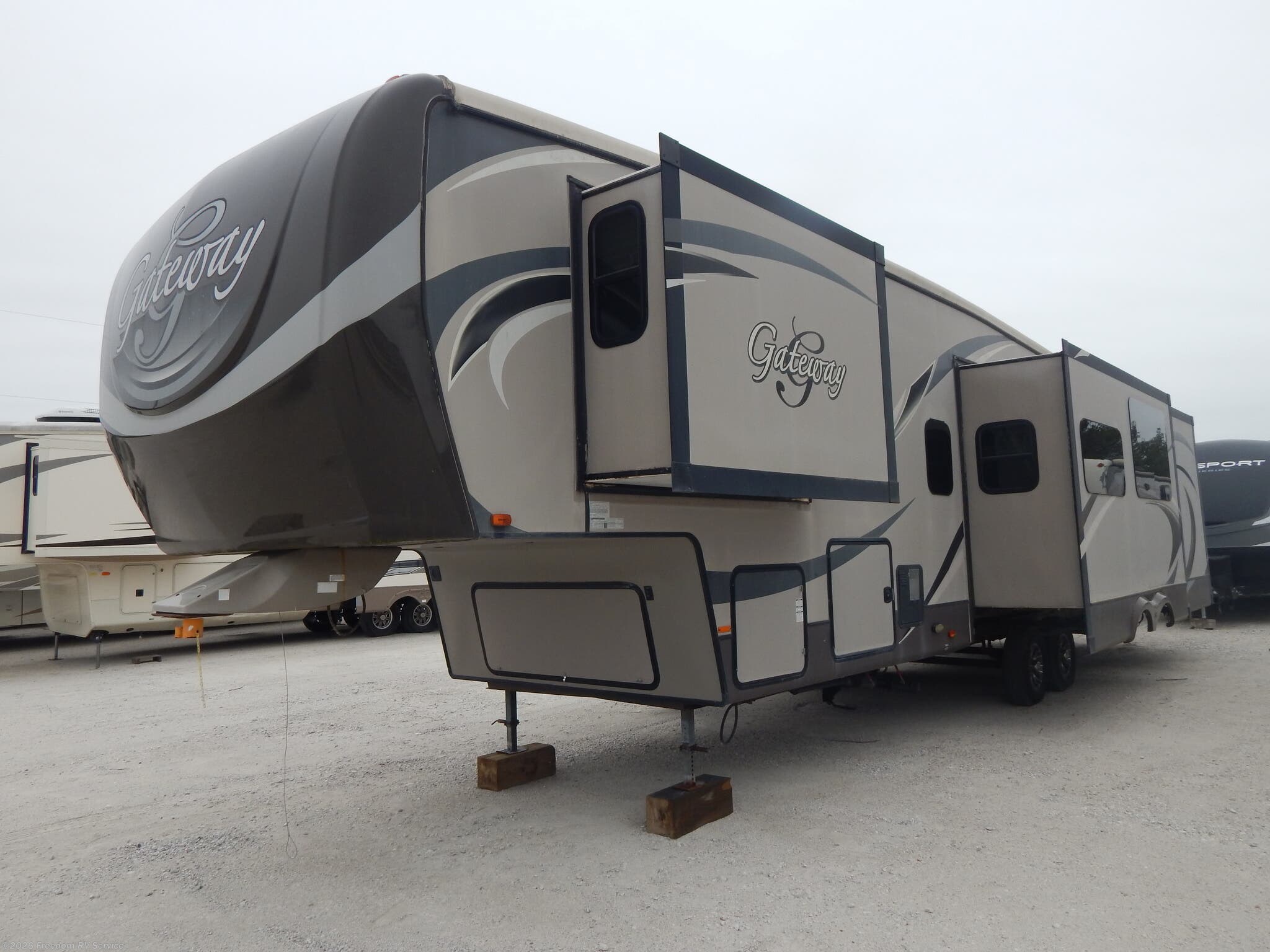 Used 2013 Heartland Gateway 3650BH available in Aransas Pass, Texas