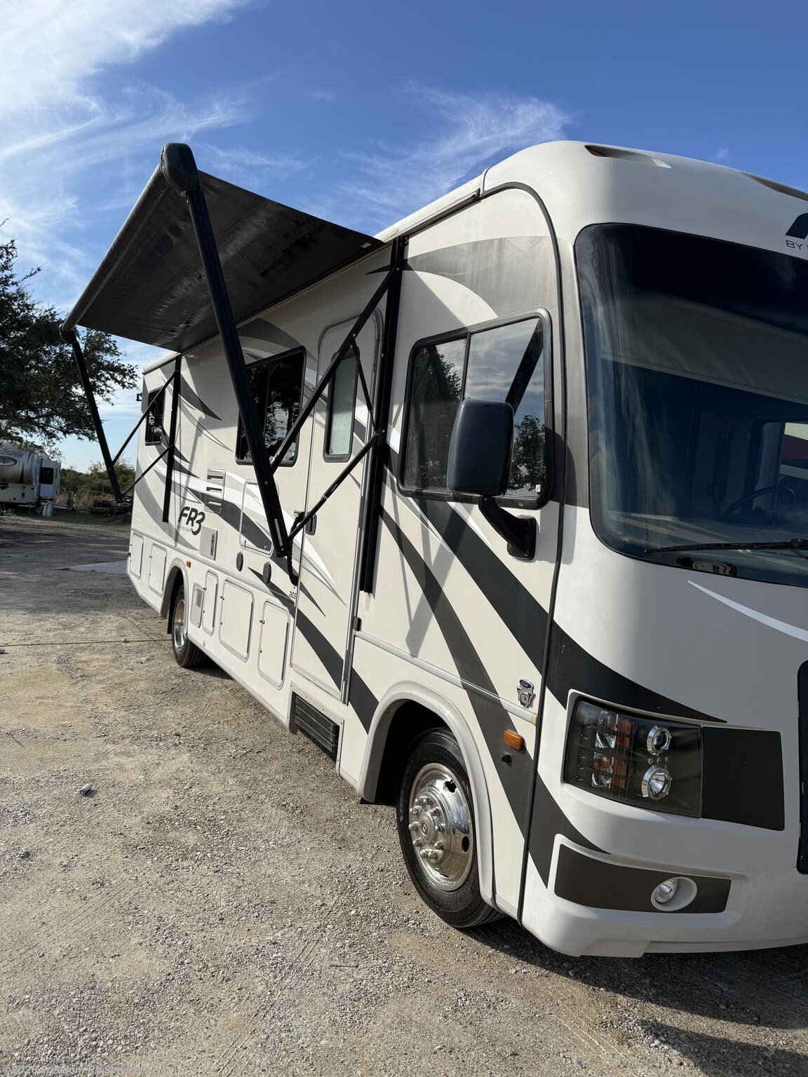 2015 Forest River FR3 28DS - Used Class A For Sale by Freedom RV Service in Aransas Pass, Texas features Surround Sound System, Roof Vents, Medicine Cabinet, Ladder, Backup Monitor