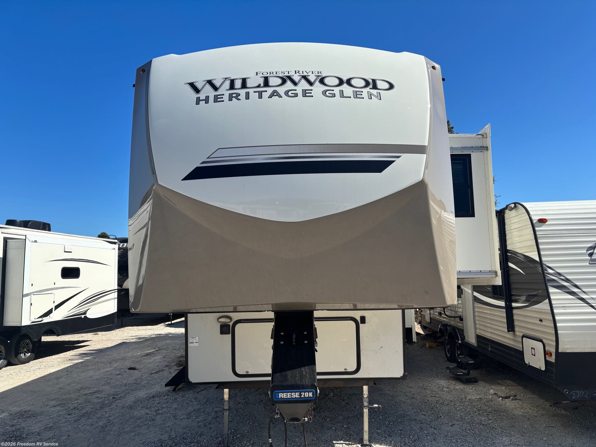 2024 Forest River Wildwood 356QB - New Fifth Wheel For Sale by Freedom RV Service in Aransas Pass, Texas features Kitchen Sink, Icemaker, TV, Oven, Bunk Beds