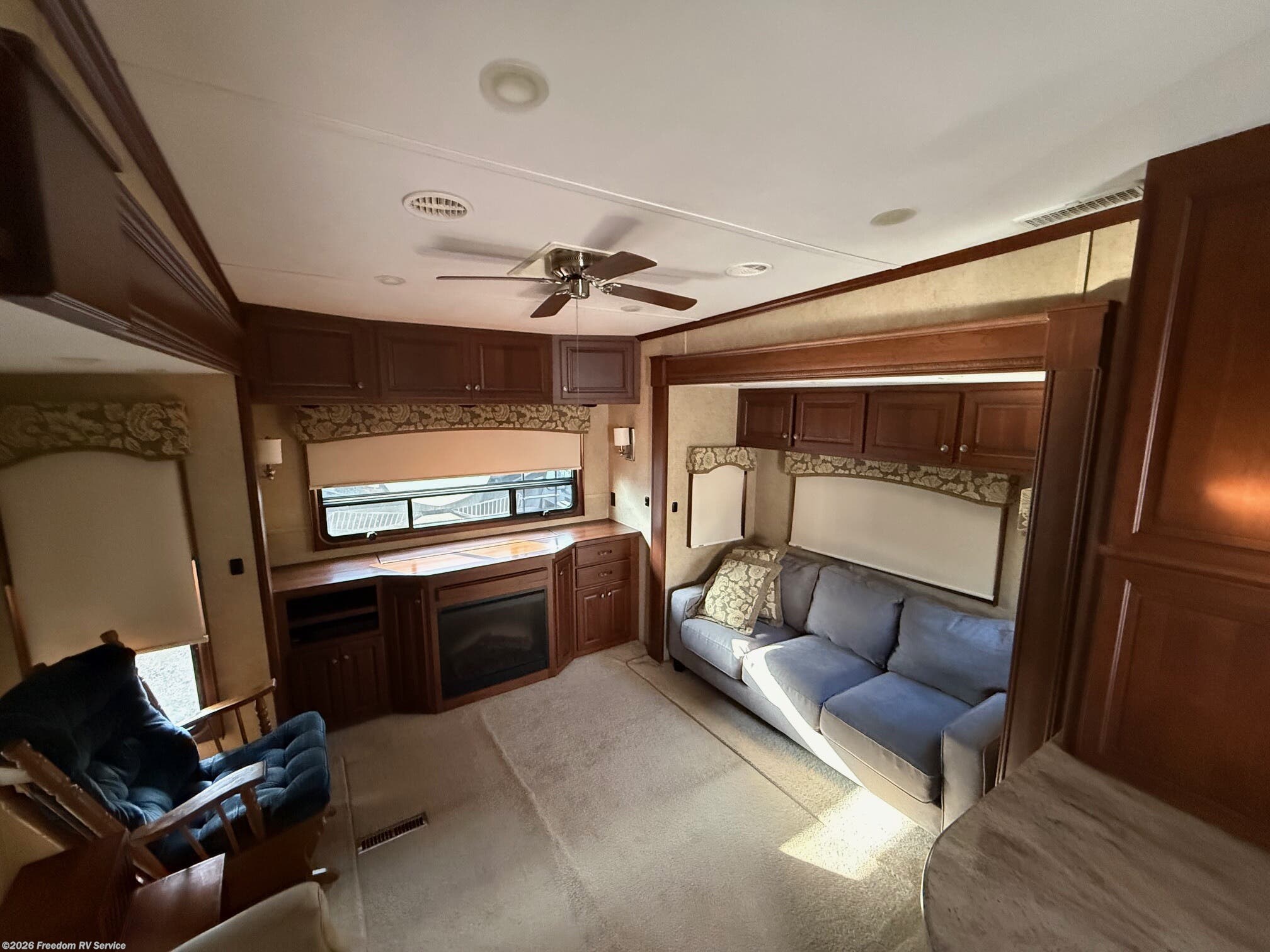 Used 2013 Lifestyle Luxury RV Lifestyle LS37RESL available in Aransas Pass, Texas