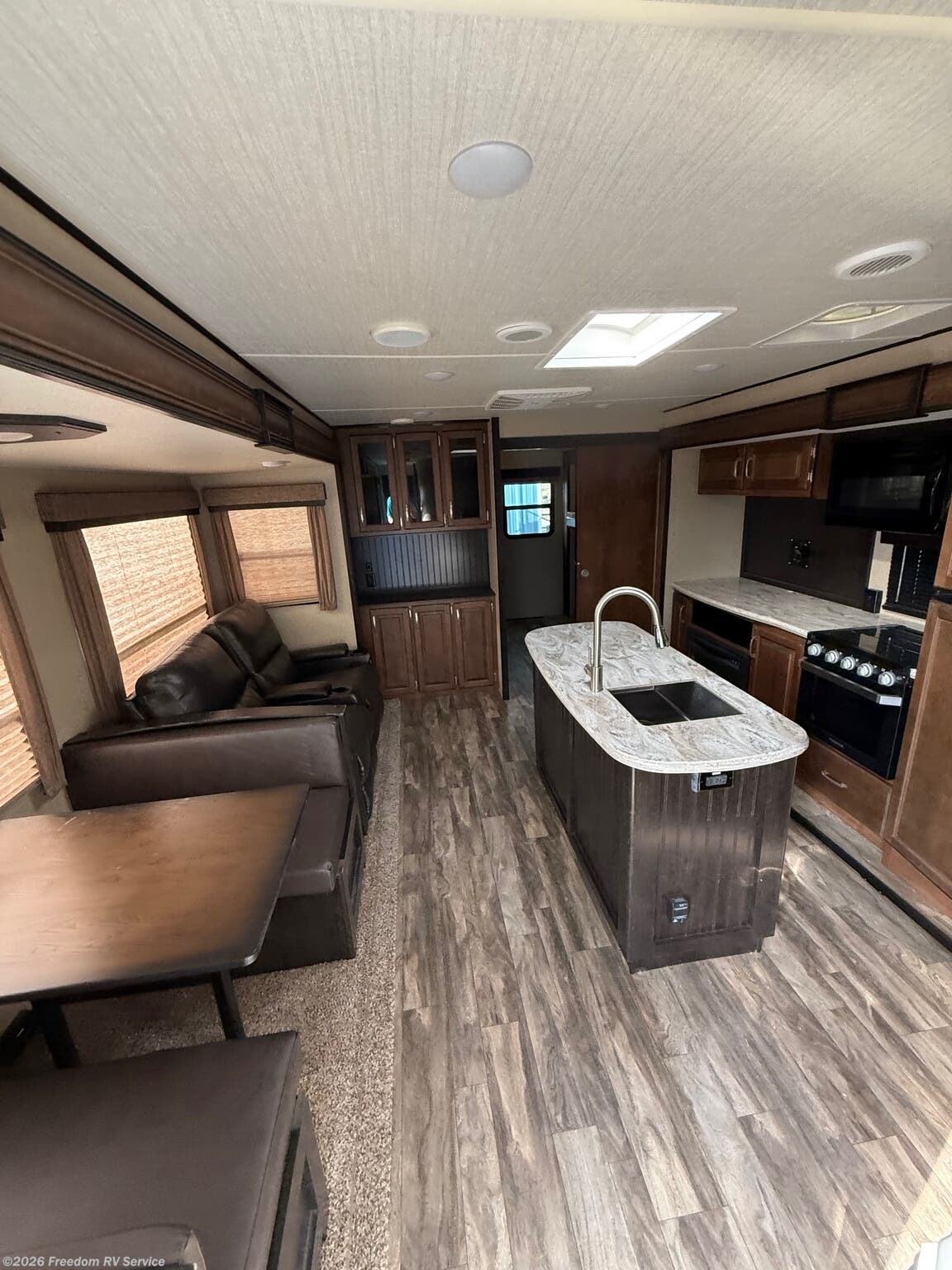 2019 Grand Design Reflection 312BHTS - Used Travel Trailer For Sale by Freedom RV Service in Aransas Pass, Texas features Dinette, Stereo System, AM/FM/CD, LED Lights, Hitch