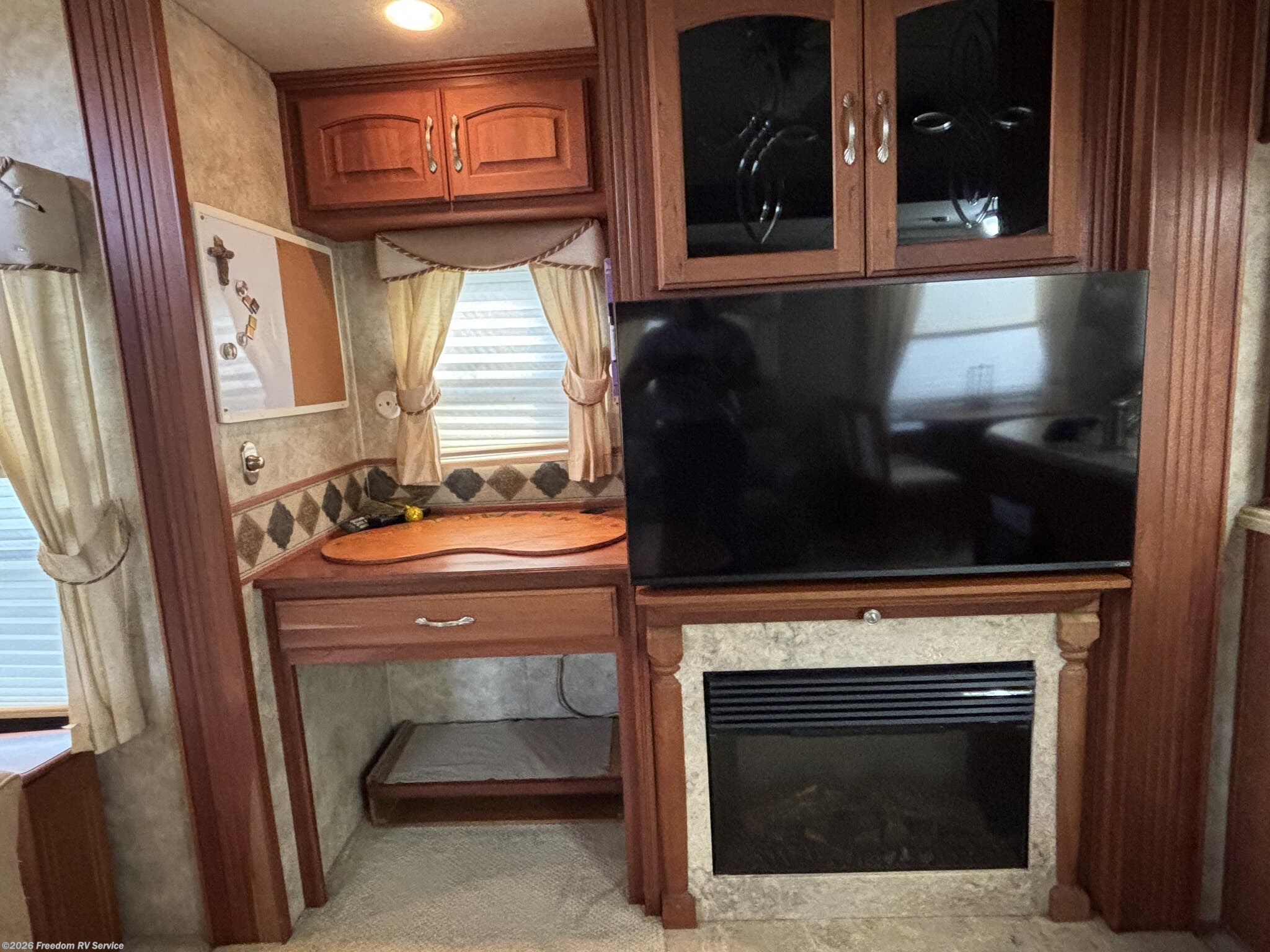 Used 2008 Nu-Wa HitchHiker Champagne 35CK available in Aransas Pass, Texas