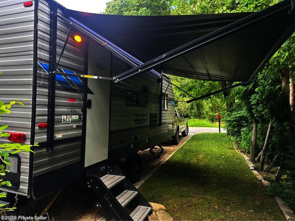 Used 2022 Forest River Salem Cruise Lite Standard queen bed, kitchenette. Bathroom available in Barrington, Rhode Island