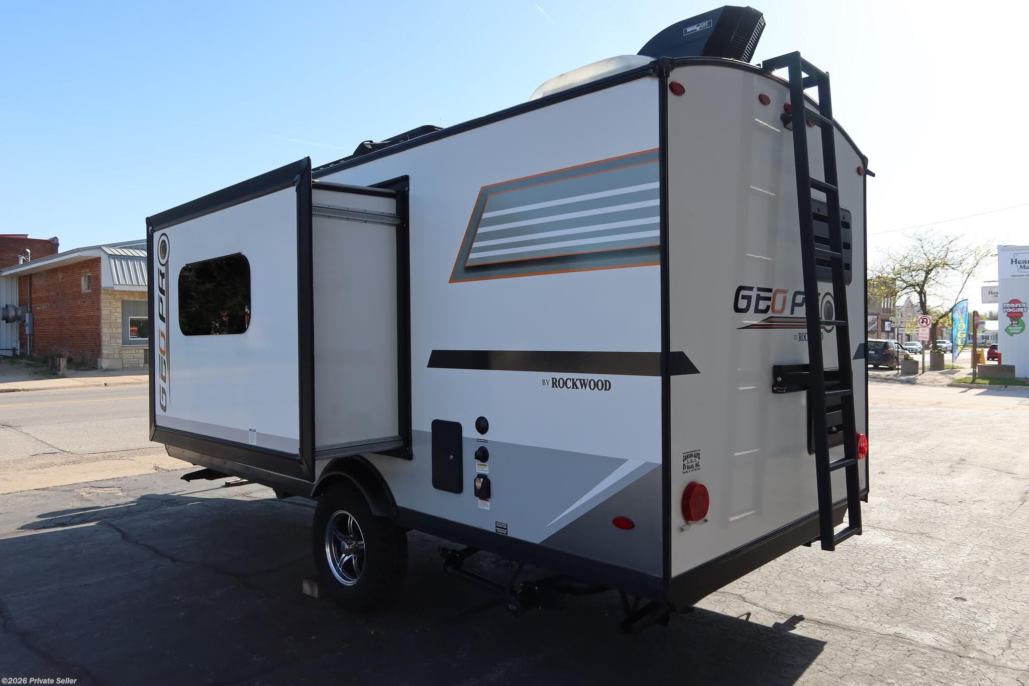 2019 Forest River Rockwood Geo Pro 19FBS - Used Travel Trailer For Sale by For Sale By Owner in Riceville, Iowa features Overhead Cabinetry, Microwave, Heated Floor, Shower, Medicine Cabinet