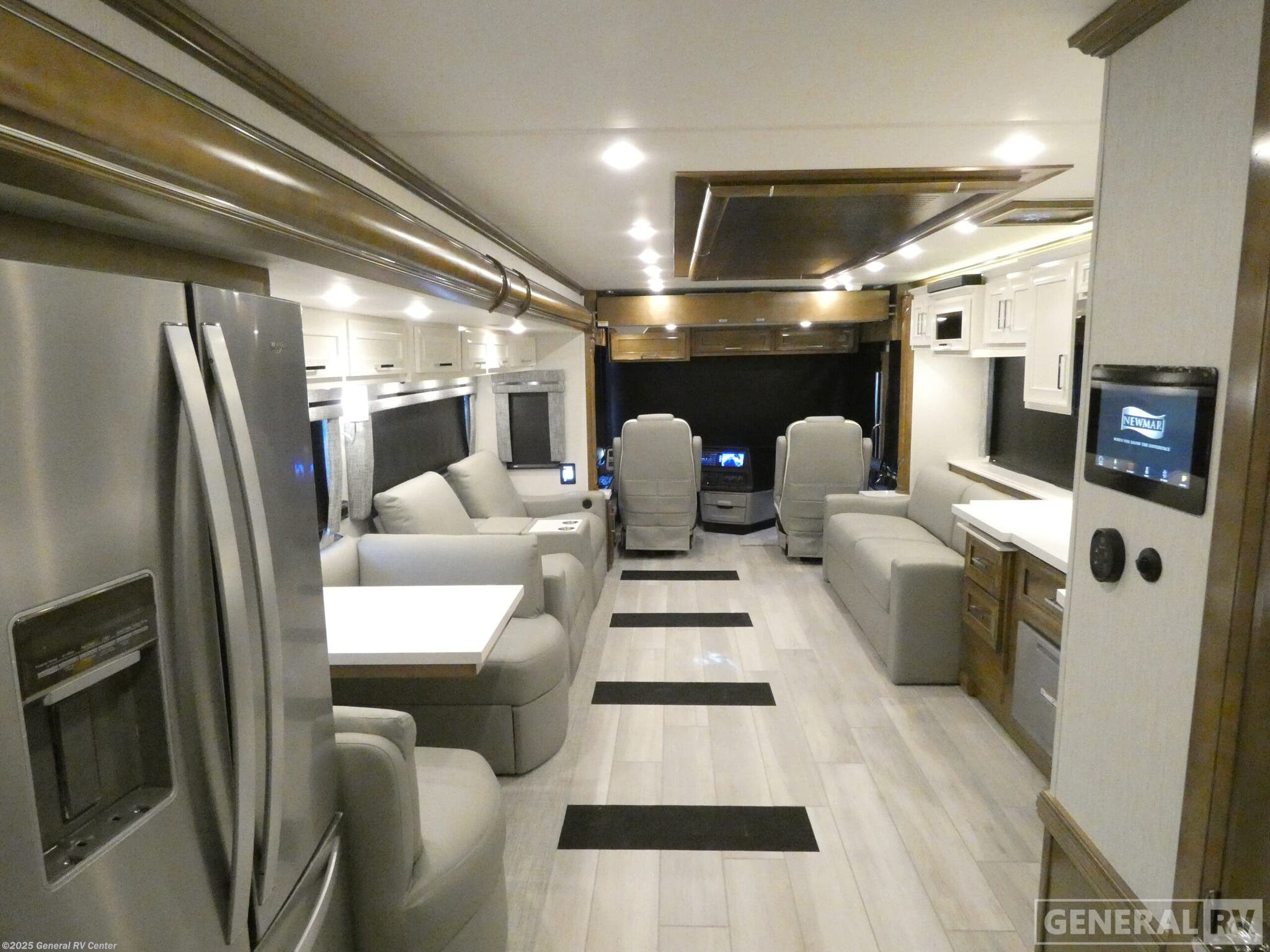 New 2026 Newmar Ventana 4369 available in Mesa, Arizona